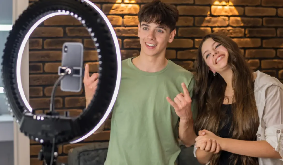 Influencer Partnerships That Drive Engagement