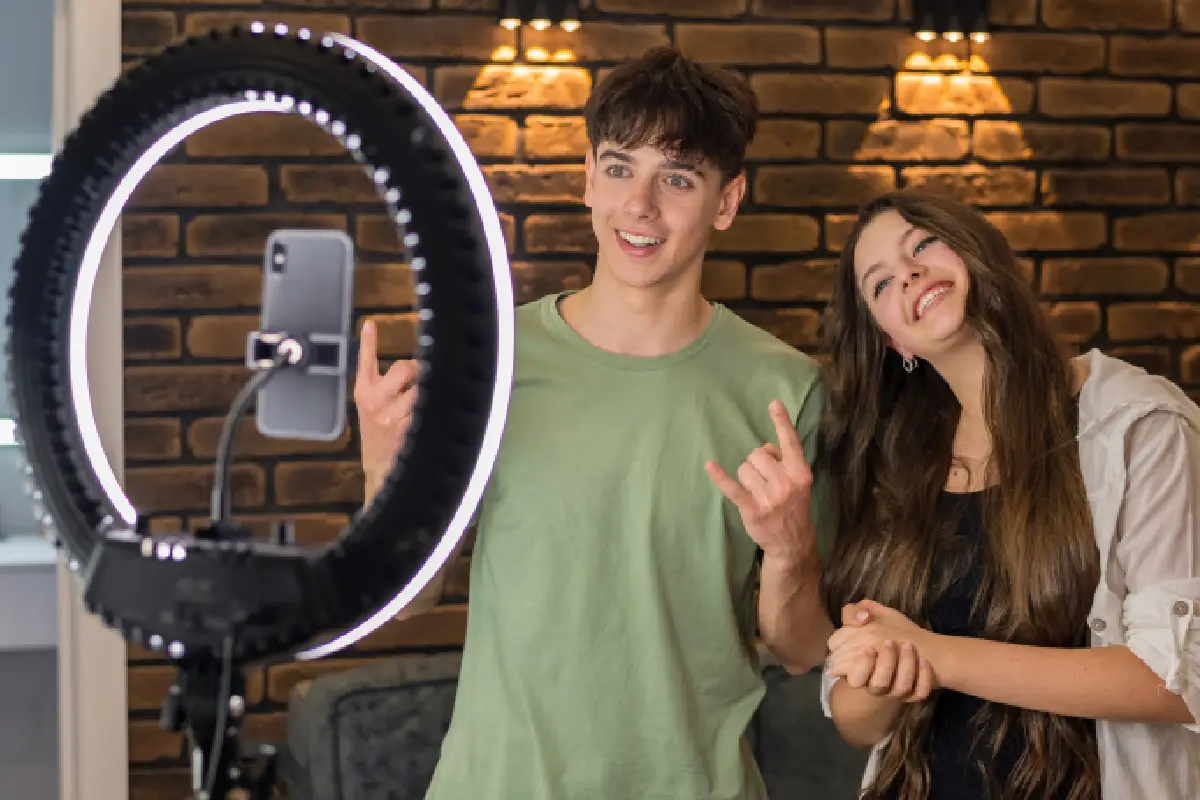 Influencer Partnerships That Drive Engagement